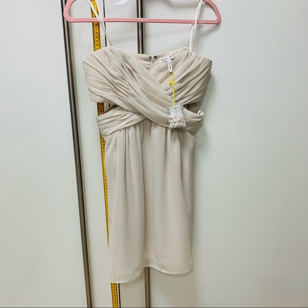 NWT BCBG Cutout Dress Size 4 Cream - Picture 9 of 15